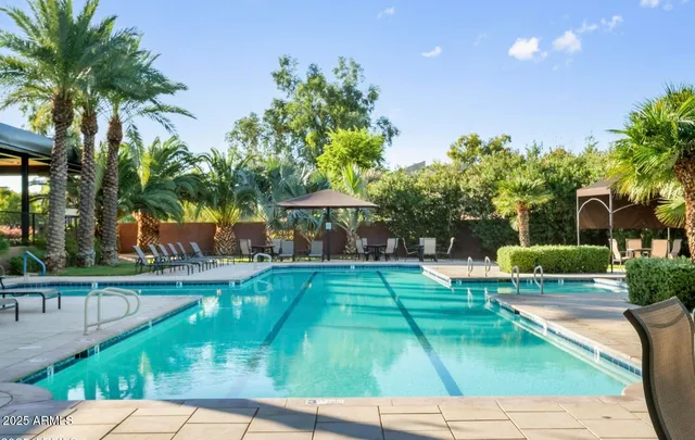 $895,000 | 7400 East Gainey Club Drive, Unit 216, Scottsdale, AZ 85258