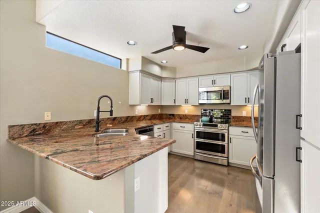 $895,000 | 7400 East Gainey Club Drive, Unit 216, Scottsdale, AZ 85258