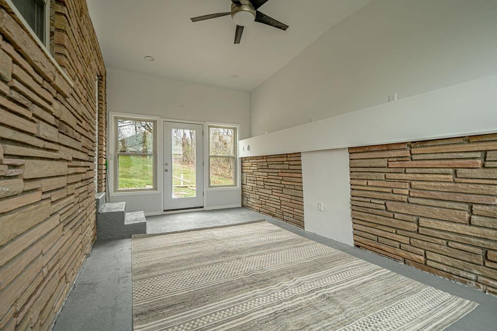 1435 Morrow Road Pittsburgh, PA 15241 - Photo 23 of 26 a view of an empty room with a window