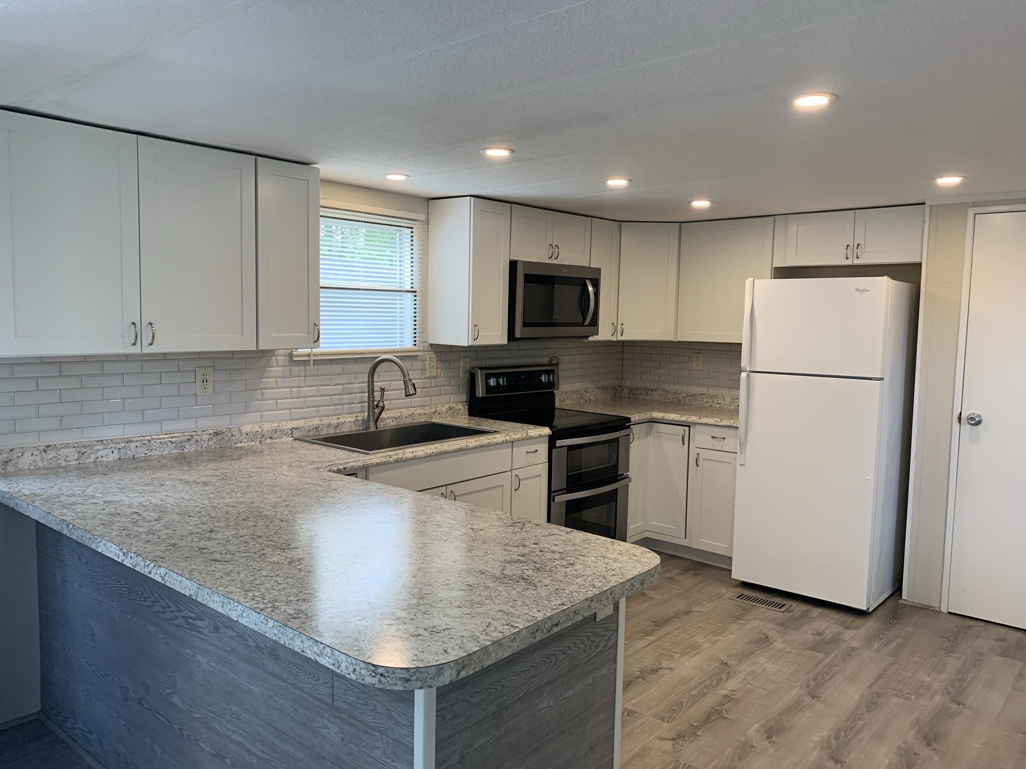 21 Cornwall Street Exeter, NH 03833 - Photo 4 of 40