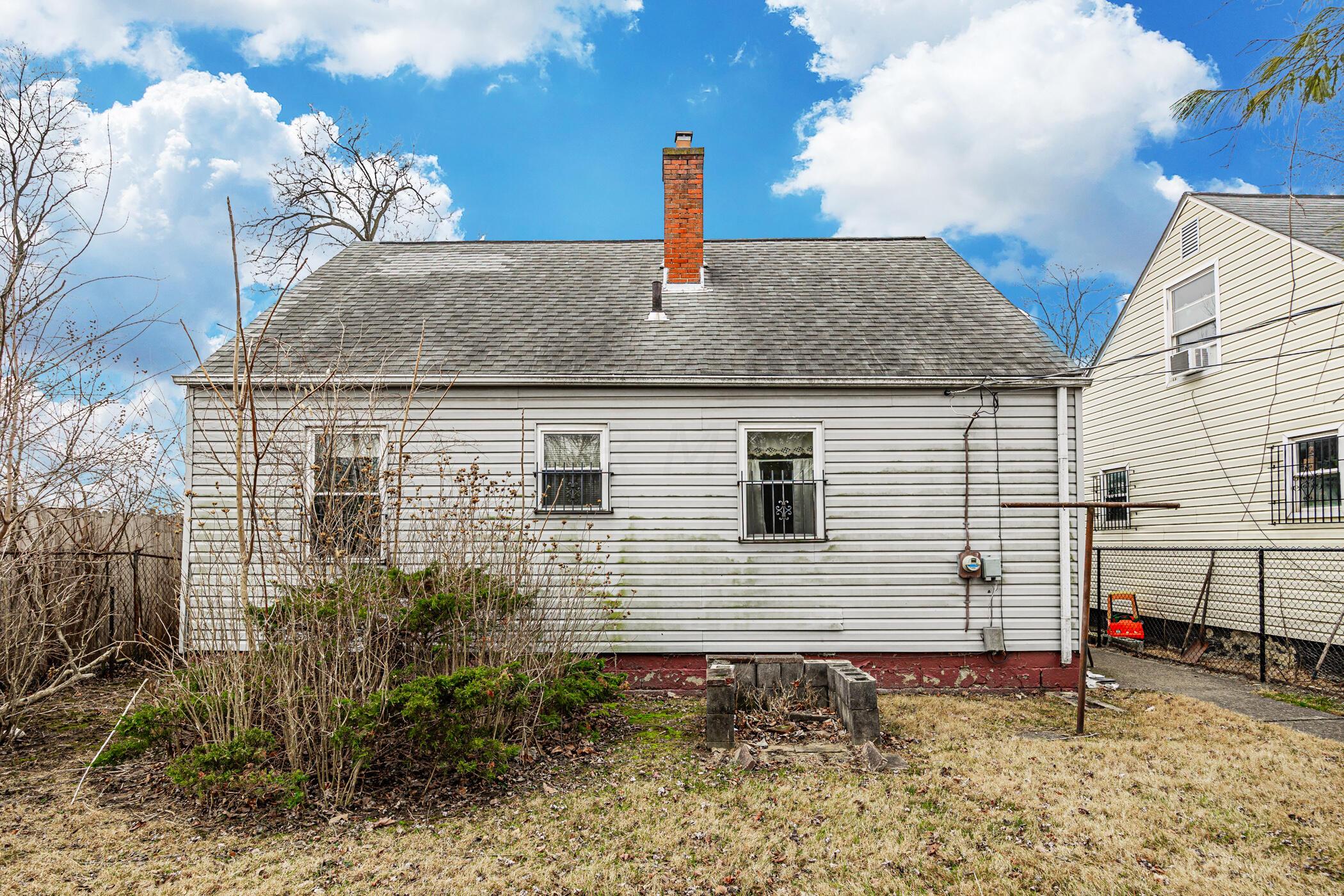 2204 Howey Road Columbus, OH 43211 - Photo 28 of 30 Rear exterior