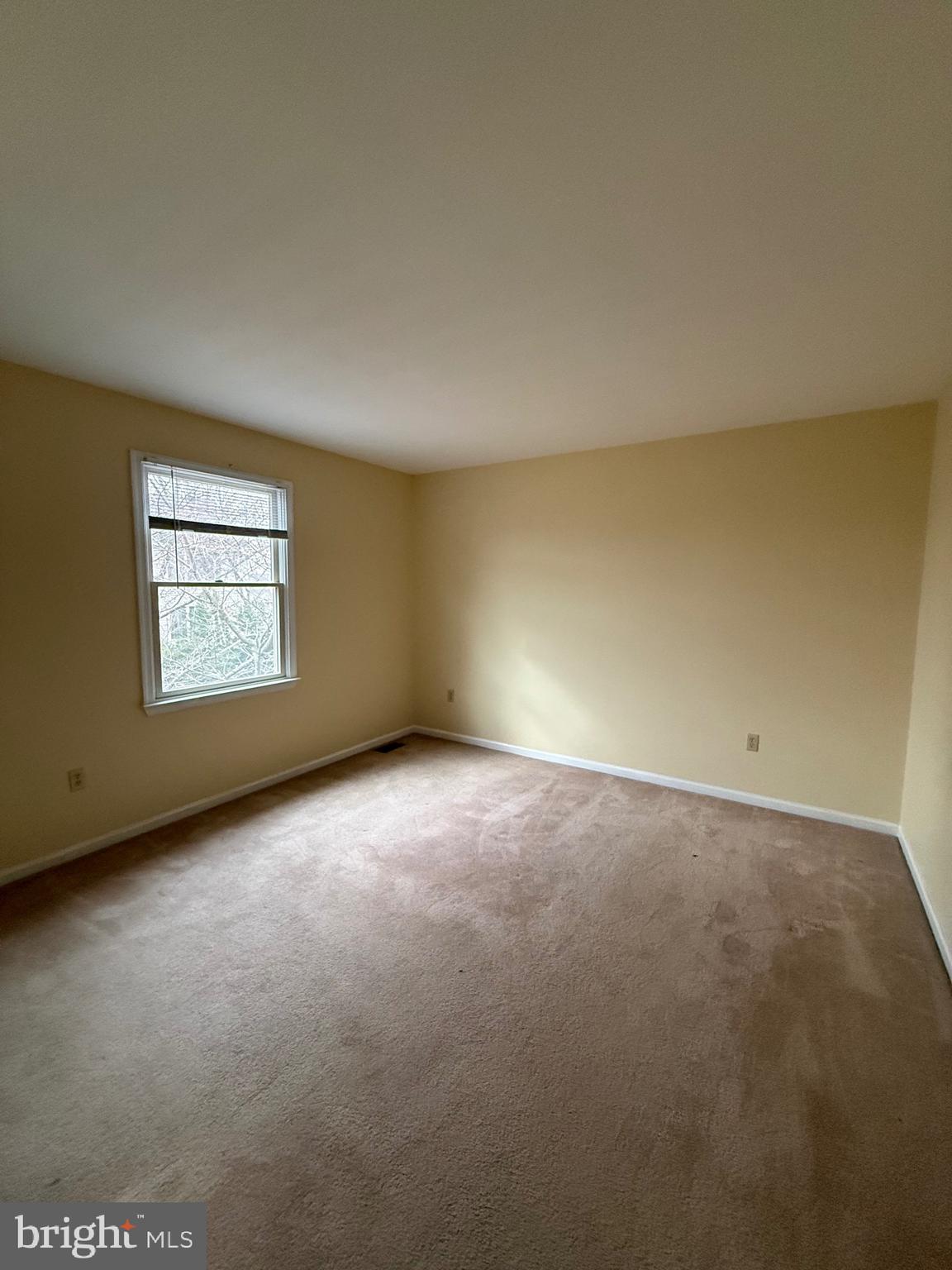 28 Willow Way Drive Enola, PA 17025 - Photo 12 of 22 an empty room with a window