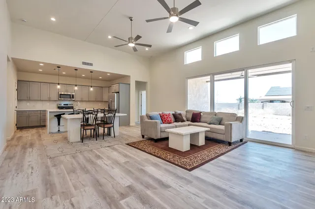 $2,300 | 14825 Charco Road, Arizona City, AZ 85123