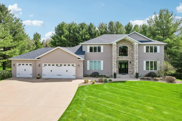 $1,050,000 | 1712 Cedar Crest Road Northwest, Rochester, MN 55901