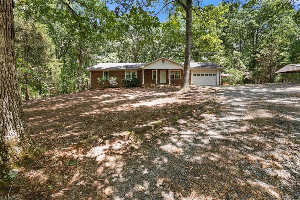 2685 Woosley Road Pfafftown, NC 27040 - Photo 4 of 50 Gallery Image 4