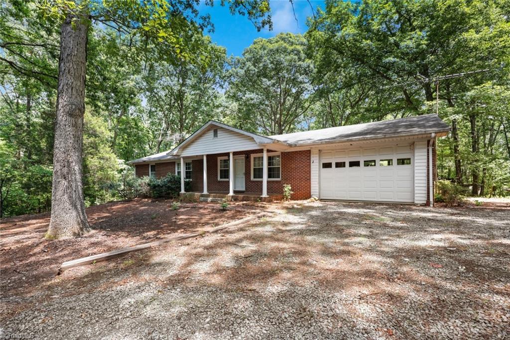 2685 Woosley Road Pfafftown, NC 27040 - Photo 5 of 50 Gallery Image 5