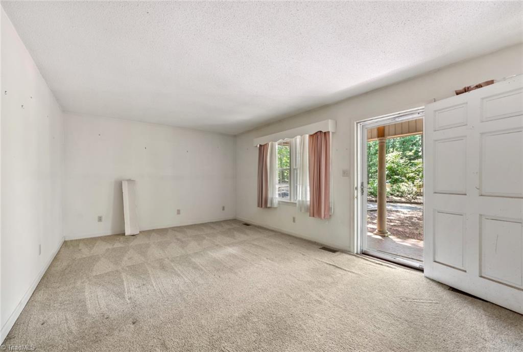 2685 Woosley Road Pfafftown, NC 27040 - Photo 6 of 50 Gallery Image 6