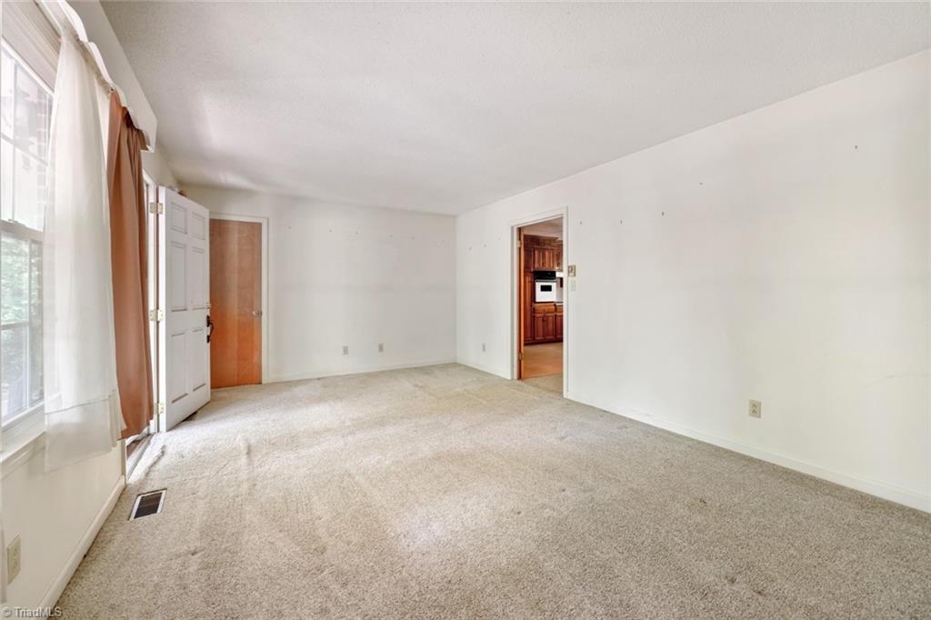 2685 Woosley Road Pfafftown, NC 27040 - Photo 7 of 50 Gallery Image 7