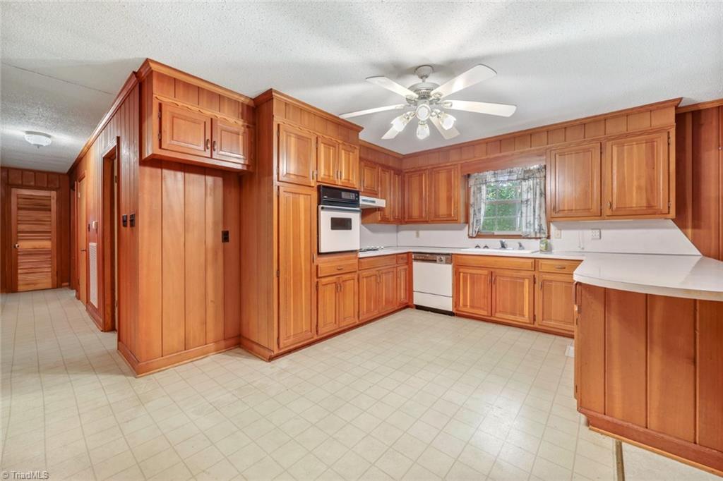2685 Woosley Road Pfafftown, NC 27040 - Photo 8 of 50 Gallery Image 8