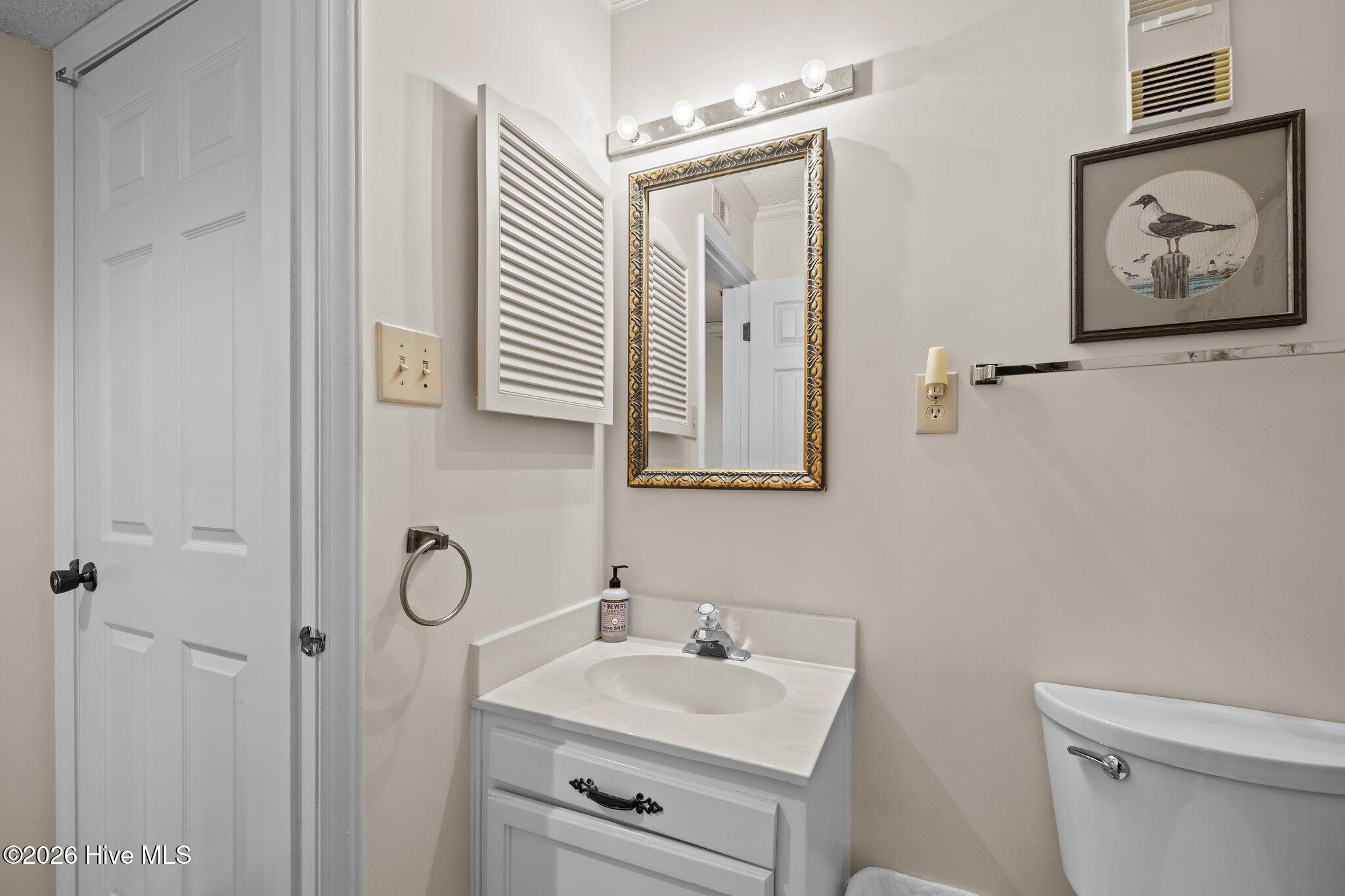 10300 Coast Guard Road, Unit 103A Emerald Isle, NC 28594 - Photo 8 of 37 12-web-or-mls-1S3A3684