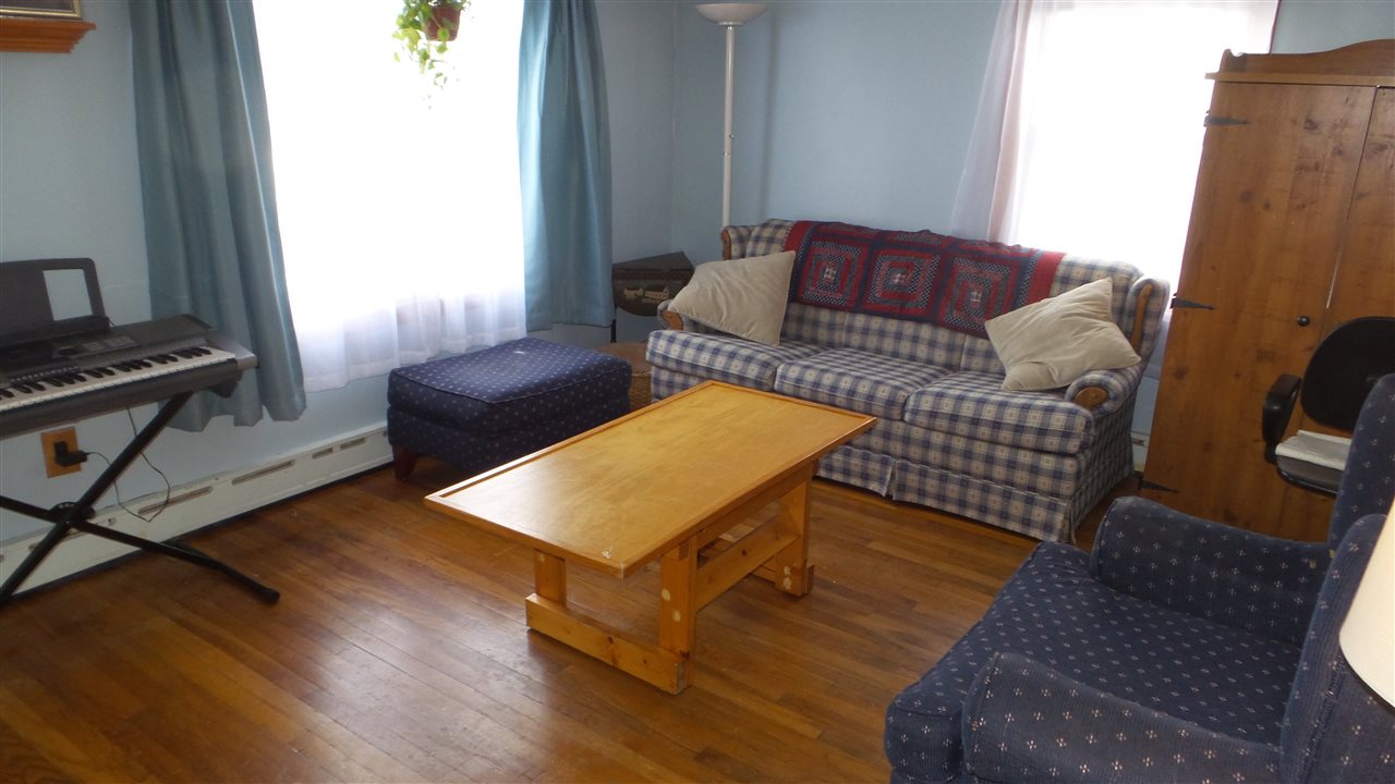 66 Maple Street Rochester, NH 03867 - Photo 14 of 37