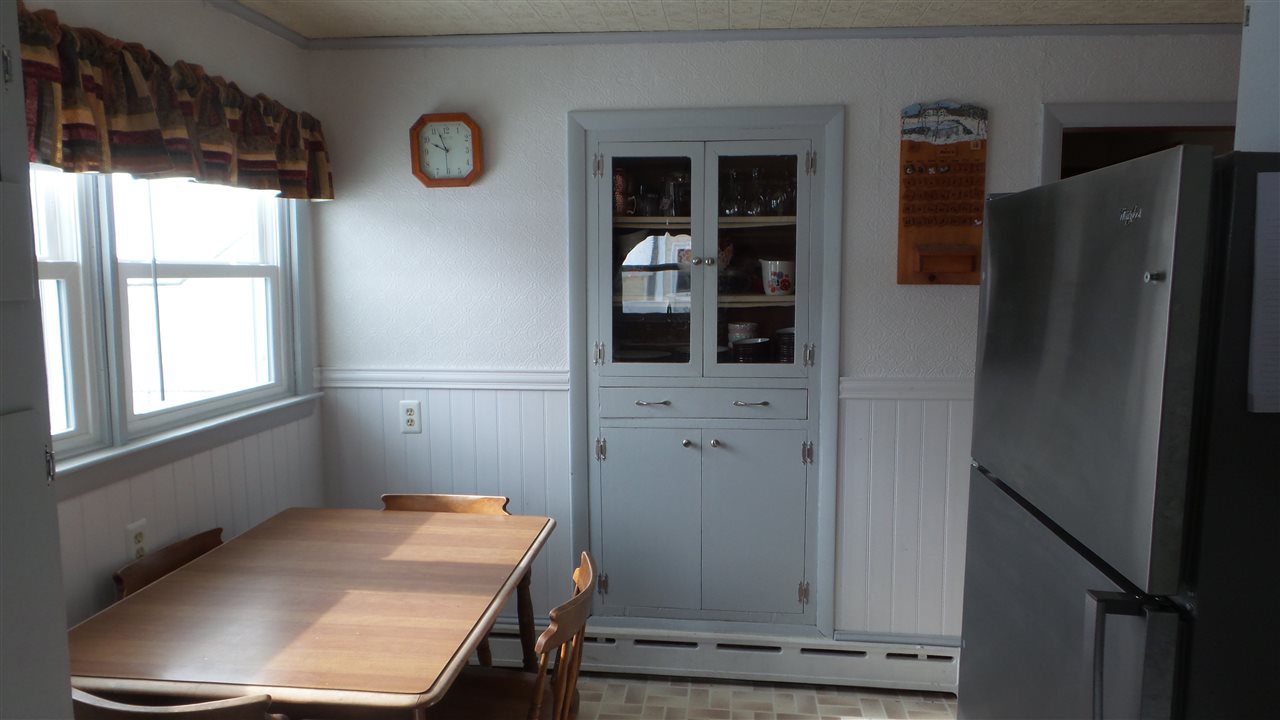 66 Maple Street Rochester, NH 03867 - Photo 8 of 37
