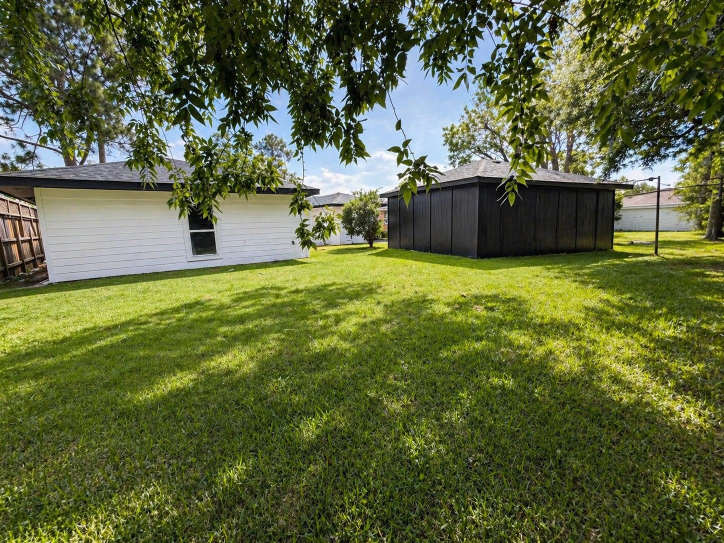 5642 Warm Springs Road Houston, TX 77035 - Photo 17 of 19