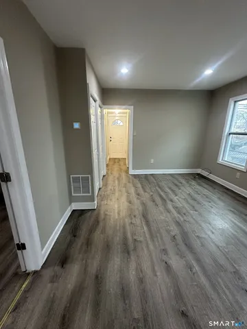 $2,300 | 179 Orland Street, Bridgeport, CT 06605