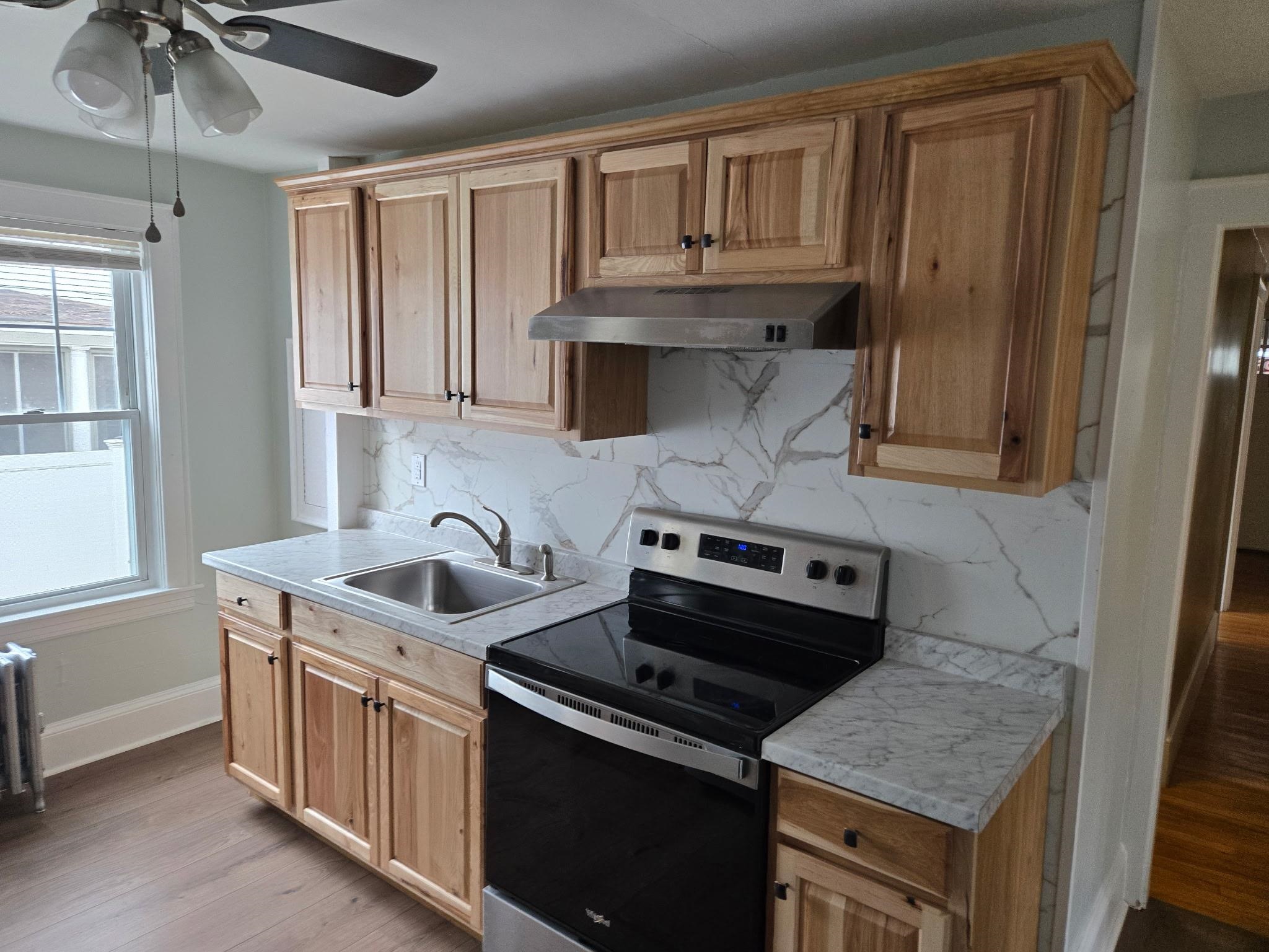 89 Centre Street Concord, NH 03301 - Photo 2 of 17