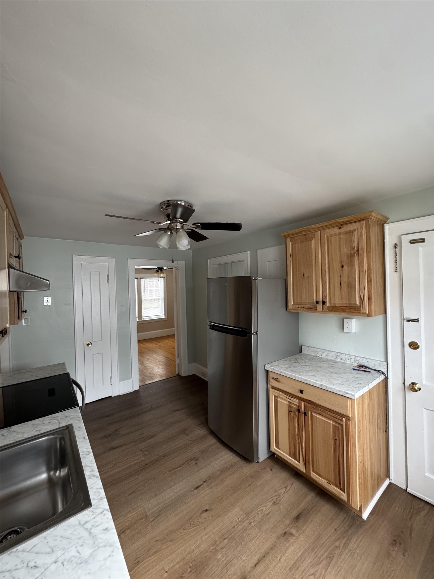 89 Centre Street Concord, NH 03301 - Photo 4 of 17