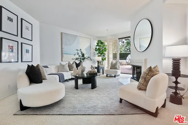 $1,095,000 | 2131 Century Park Lane, Unit 109, Los Angeles, CA 90067