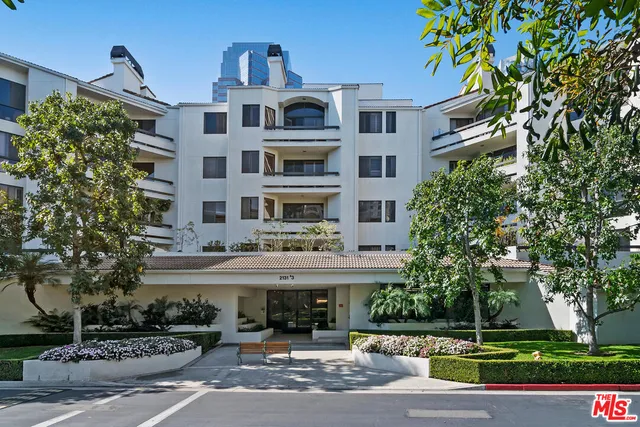 $1,095,000 | 2131 Century Park Lane, Unit 109, Los Angeles, CA 90067