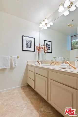 $1,095,000 | 2131 Century Park Lane, Unit 109, Los Angeles, CA 90067