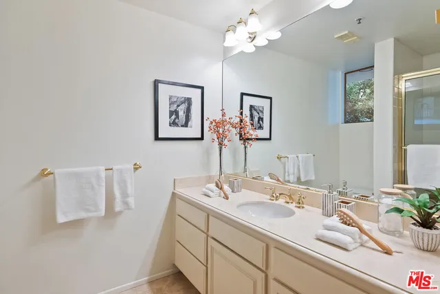 $1,095,000 | 2131 Century Park Lane, Unit 109, Los Angeles, CA 90067