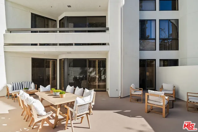 $1,095,000 | 2131 Century Park Lane, Unit 109, Los Angeles, CA 90067