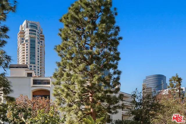 $1,095,000 | 2131 Century Park Lane, Unit 109, Los Angeles, CA 90067