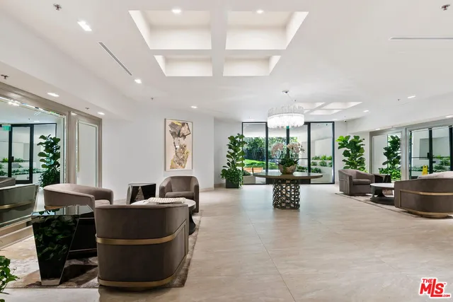 $1,095,000 | 2131 Century Park Lane, Unit 109, Los Angeles, CA 90067