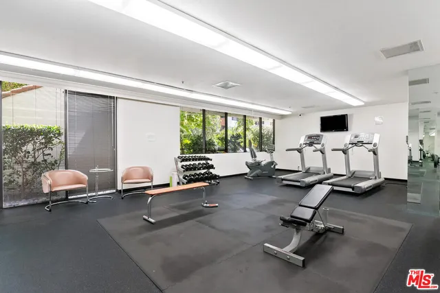 $1,095,000 | 2131 Century Park Lane, Unit 109, Los Angeles, CA 90067