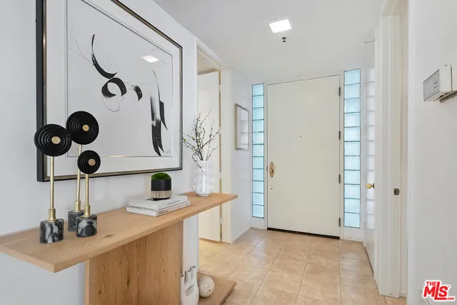 $1,095,000 | 2131 Century Park Lane, Unit 109, Los Angeles, CA 90067