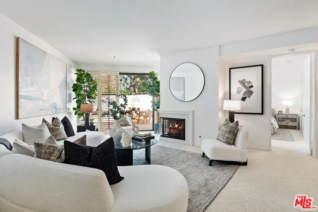 $1,095,000 | 2131 Century Park Lane, Unit 109, Los Angeles, CA 90067