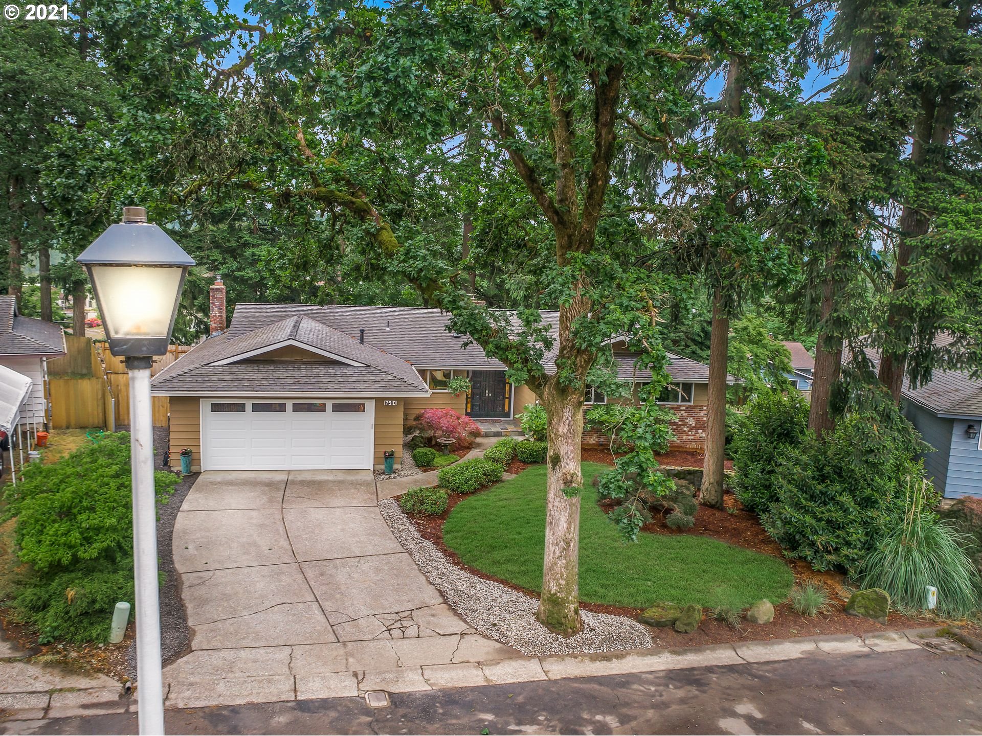 7510 Ridge Drive Gladstone, OR 97027 - Photo 1 of 32 Gallery Image 1