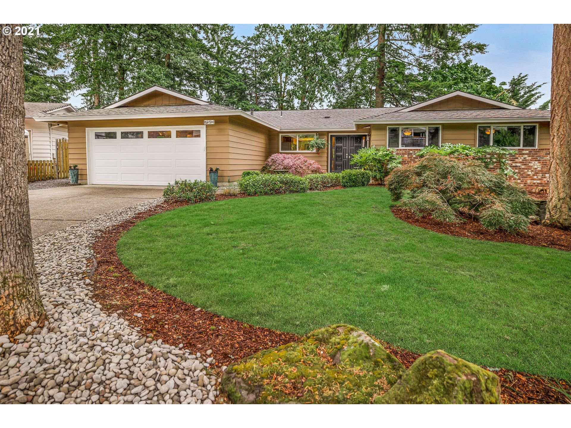 7510 Ridge Drive Gladstone, OR 97027 - Photo 3 of 32 Gallery Image 3