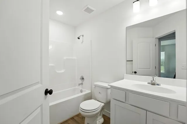 $275,706 | 27305 Acacia Drive, Lee's Summit, MO 64086