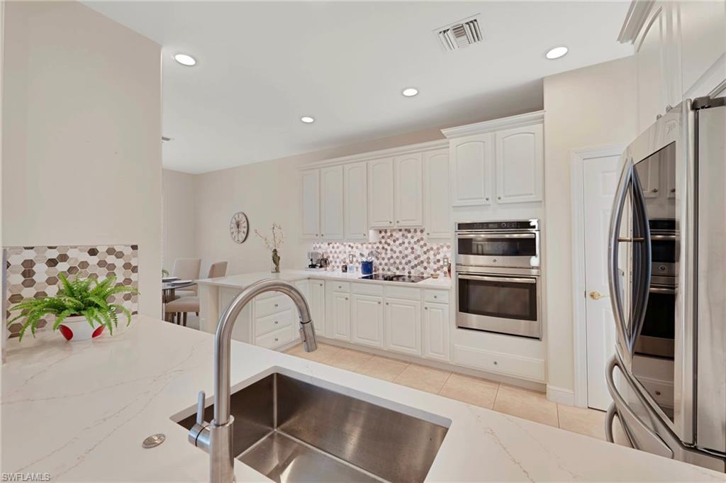 4748 Cerromar Drive Naples, FL 34112 - Photo 12 of 48