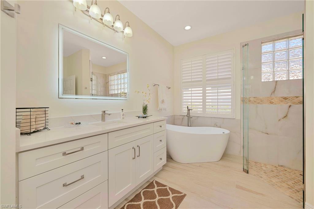 4748 Cerromar Drive Naples, FL 34112 - Photo 15 of 48