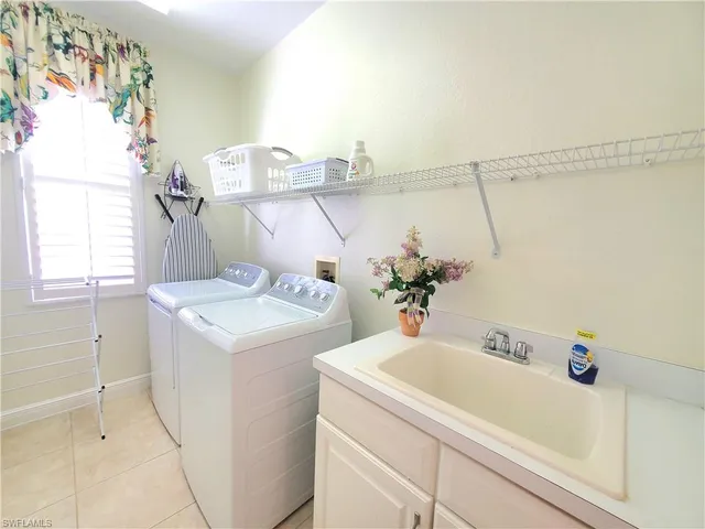 $1,245,000 | 4748 Cerromar Drive, Naples, FL 34112