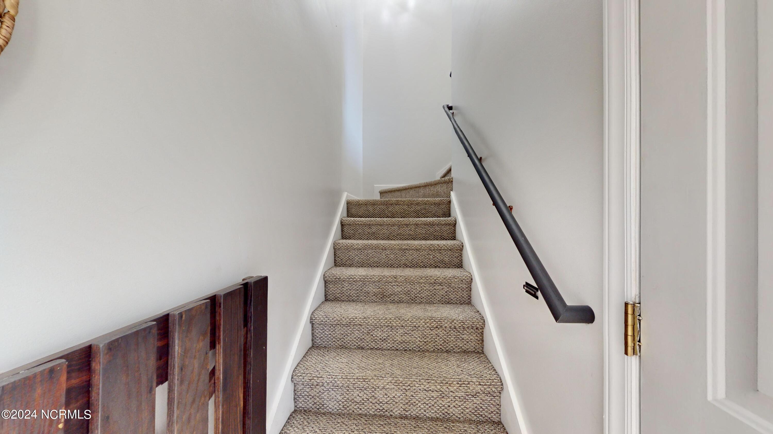 1164 Tebo Road New Bern, NC 28562 - Photo 24 of 42 Stairs
