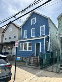 $2,800 | 222 Inslee Place, Unit 2, Elizabeth Port, NJ 07206