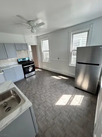 $2,800 | 222 Inslee Place, Unit 2, Elizabeth Port, NJ 07206