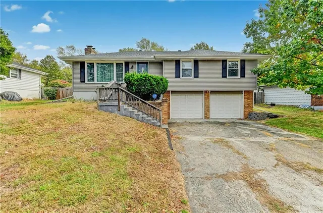 $260,000 | 10905 Bales Avenue, Kansas City, MO 64137