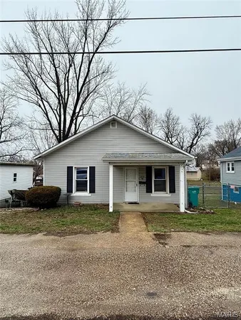 $123,500 | 235 East Oak Street, St. Clair, MO 63077