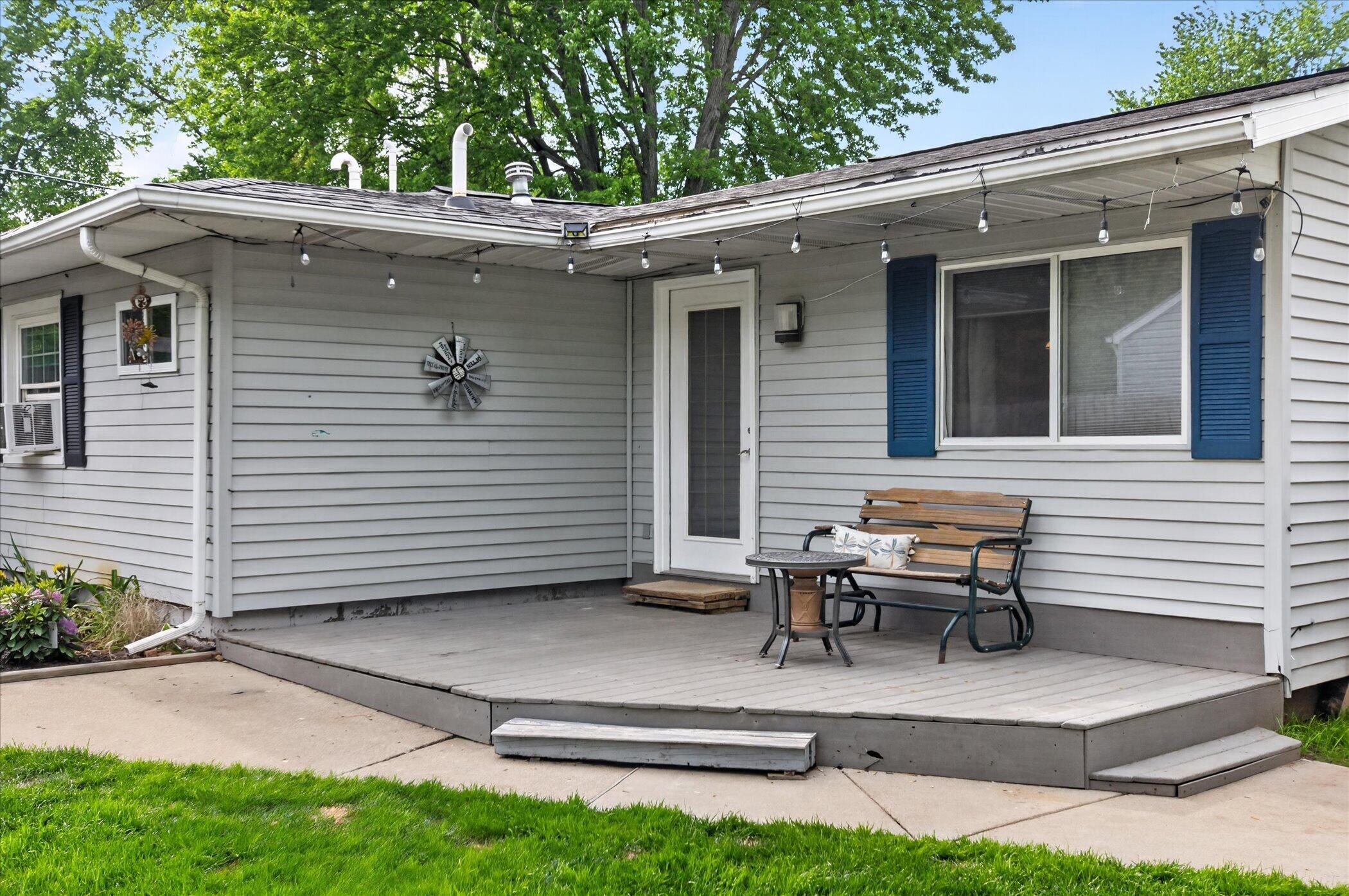 9489 Hyde Road Clarklake, MI 49234 - Photo 40 of 48 40-9489-Hyde-Rd-WindowStill