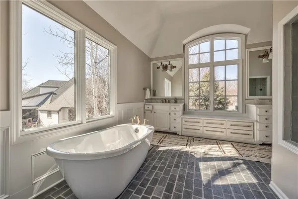 $1,200,000 | 14236 Nieman Road, Overland Park, KS 66221