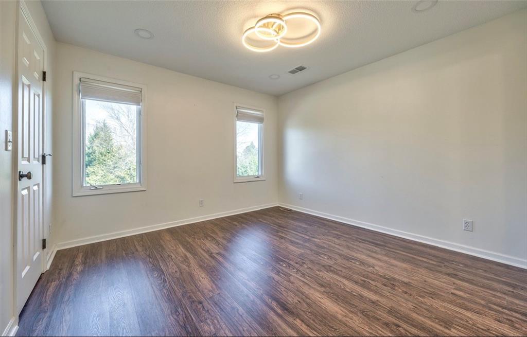 14236 Nieman Road Overland Park, KS 66221 - Photo 26 of 39