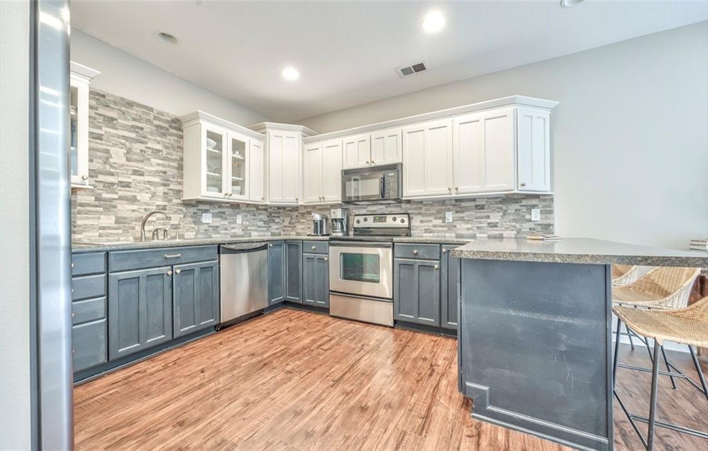 14236 Nieman Road Overland Park, KS 66221 - Photo 31 of 39