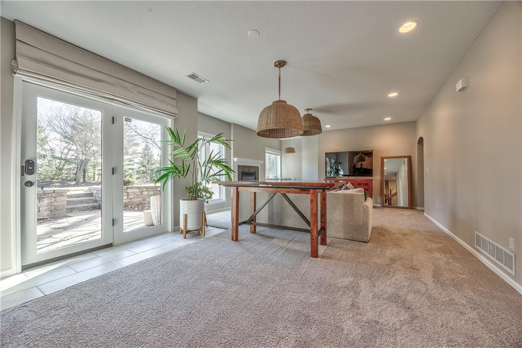 14236 Nieman Road Overland Park, KS 66221 - Photo 32 of 39