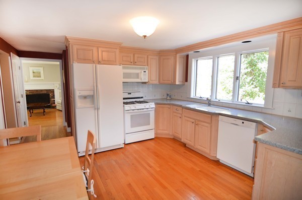 7 Richardson Road Boxborough, MA 01719 - Photo 8 of 29