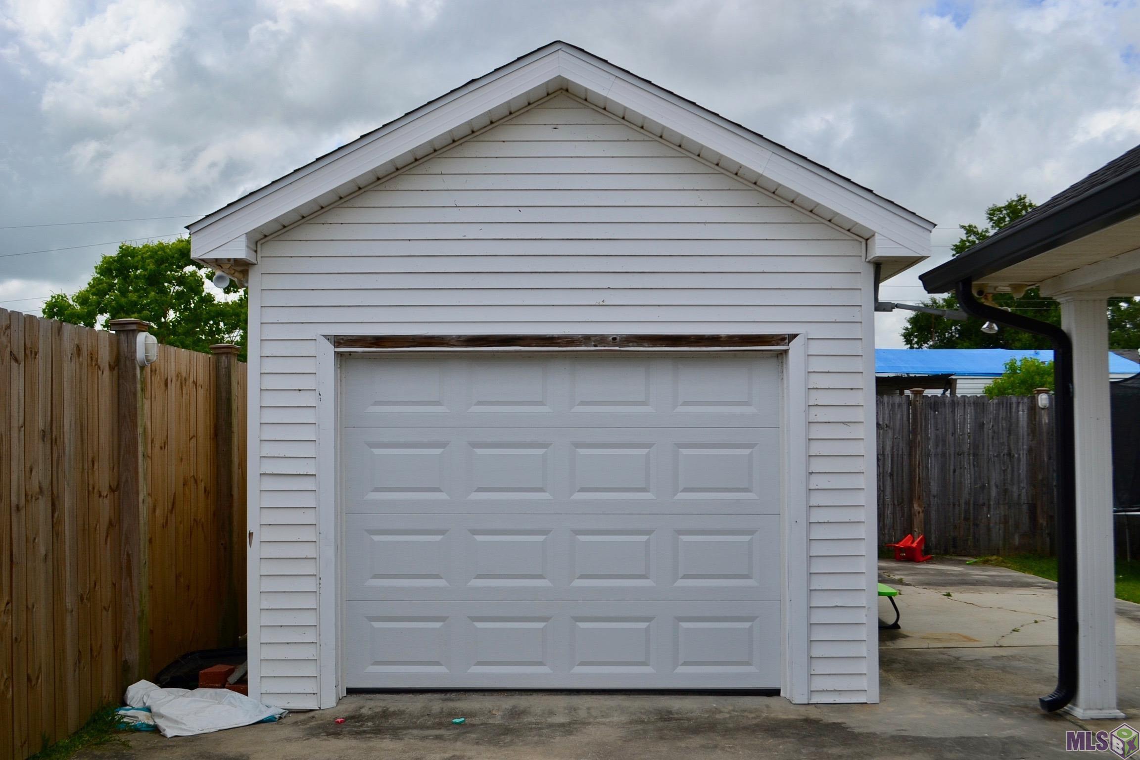 150 West 64th Street Cut Off, LA 70345 - Photo 6 of 25