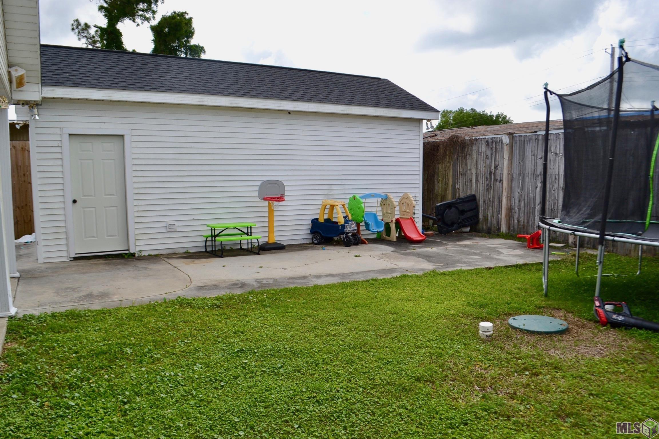 150 West 64th Street Cut Off, LA 70345 - Photo 8 of 25