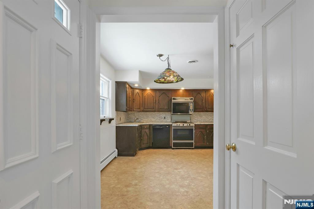 63 Van Orden Road Harrington Park, NJ 07640 - Photo 25 of 50